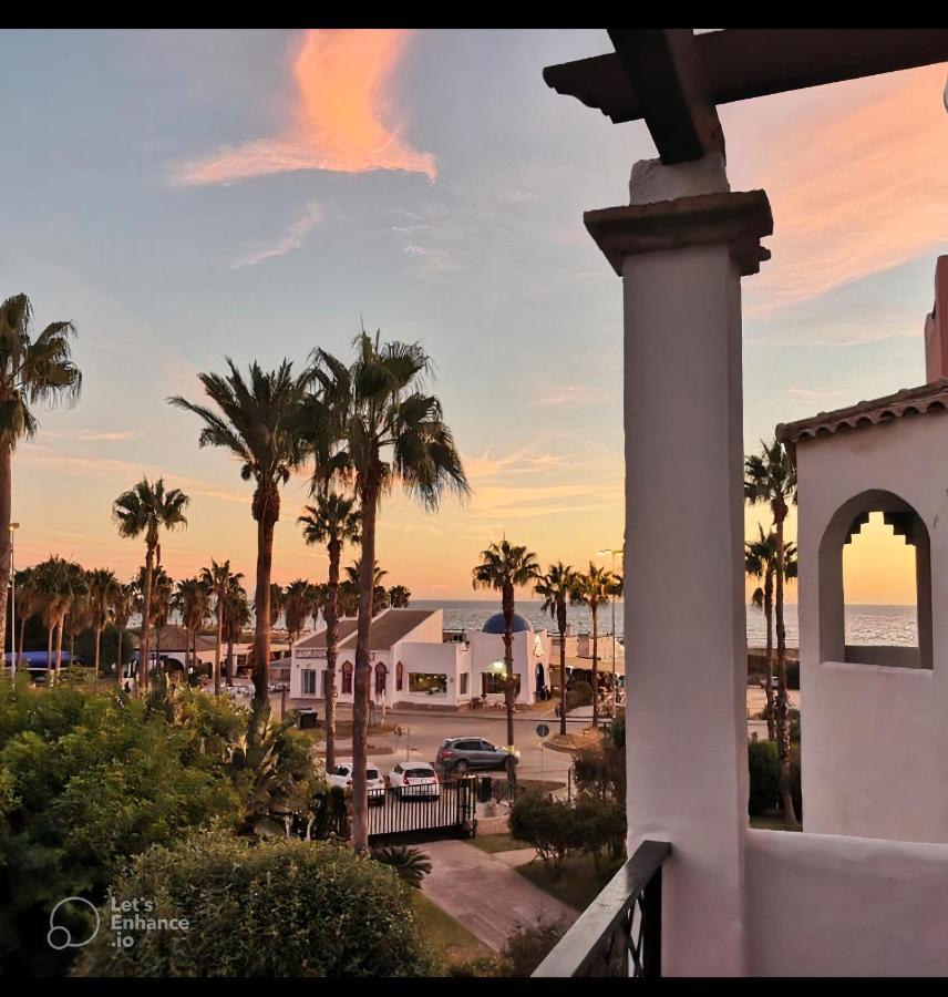 Apartamento Zahara De Los Atunes-Atlanterra Bagian luar foto